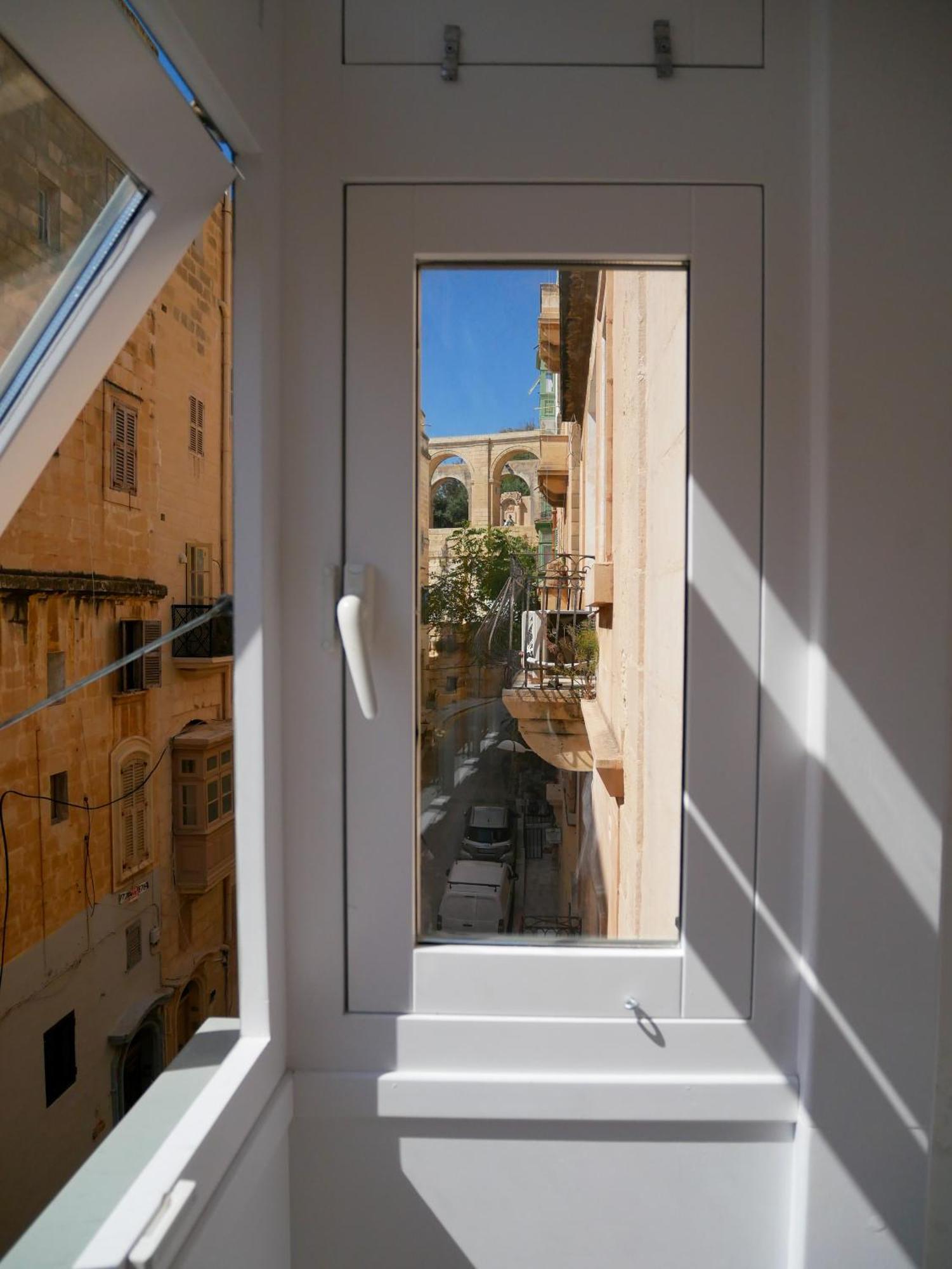 Battery House * Valletta